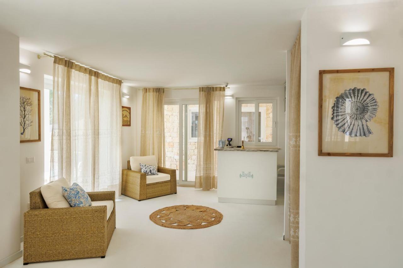 Mercury Beach Hotel Сант-Антиоко Экстерьер фото