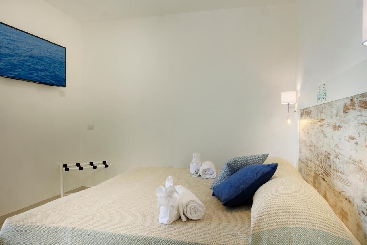 Mercury Beach Hotel Сант-Антиоко Экстерьер фото