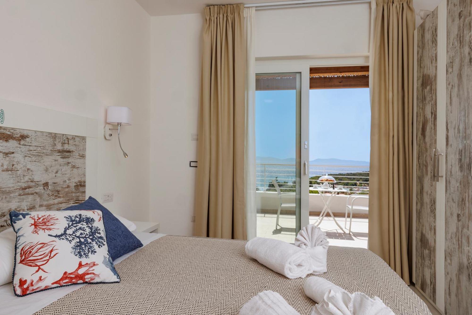 Mercury Beach Hotel Сант-Антиоко Экстерьер фото